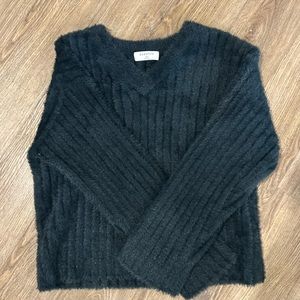 Aritzia Babaton sweater